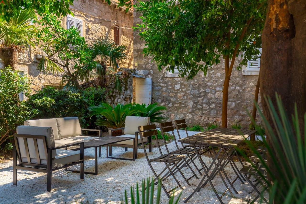 Villa Old Town House With Floor Heating & Lush Private Garden Dubrovnik Exterior foto